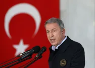 Milli Savunma Bakanı Hulusi Akar mesaj gönderdi: Şu anda Mehmetçiğin nefesi teröristlerin ensesinde