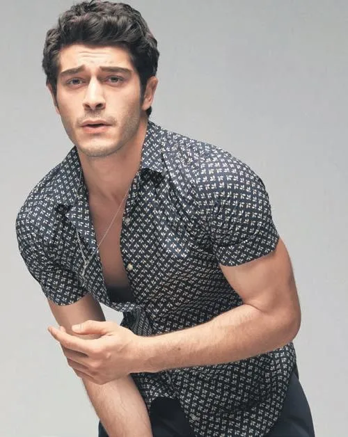 burak-deniz-bestemsu-ozdemiri-cabuk-unuttu-burak-deniz-gonlunu-buse-demirele-fena-kaptirdi-1691699867993.jpeg