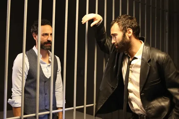 Psikolog İpek karakteriyle İrem Helvacıoğlu gönülleri fethetmeye geliyor! Baş Belası 1. bölüm ile Atv'de başlıyor!-6