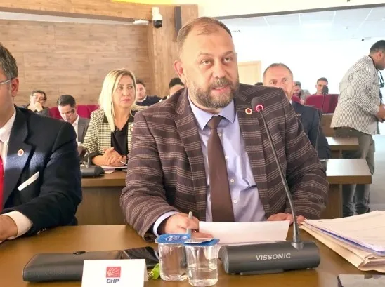 1788329312994.jpeg Edirne Belediyesinde rüşvet soruşturması: 200 bin Euro istediği iddia edilen CHP'li meclis üyesi Engin Yağcılar gözaltında-4