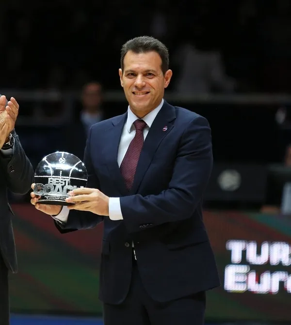 fenerbahce-haberleri-fenerbahcenin-yeni-hocasi-konustu-transfer-konusu-karisik-1655809651438.jpg Fenerbahçe haberleri: Fenerbahçe'nin yeni hocası konuştu! Transfer konusu karışık...-4