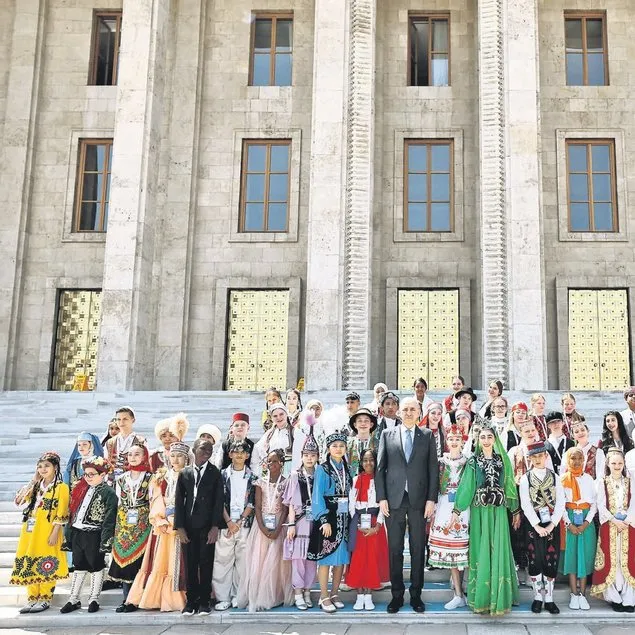 Gülüşlerinizle ders veriyorsunuz