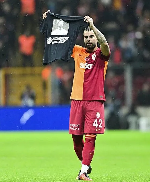 milan-bardakciya-kancayi-takti-italyan-devi-galatasarayin-yildiz-stoperinin-pesinde-1704840585359.jpeg Milan Bardakcı'ya kancayı taktı! İtalyan devi, Galatasaray'ın yıldız stoperinin peşinde-3