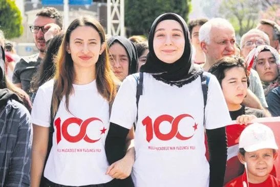 19 Mayıs 100. yılda da büyük bir gururla kutlandı-4