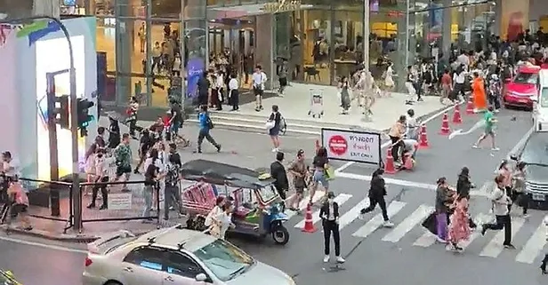 Tayland’da silahlı saldırı! 14 yaşındaki saldırgan 3 kişiyi öldürdü