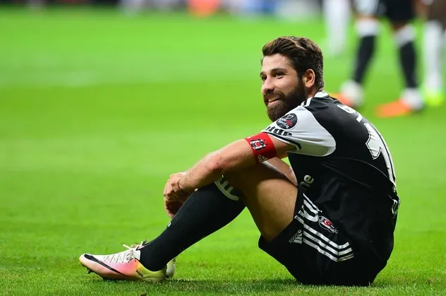 Olcay Şahan futbola döndü! İşte yeni takımı...