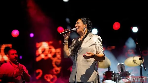 Demet Akalın ile Işın Karaca kanlı bıçaklı oldu birbirine girdi - 22