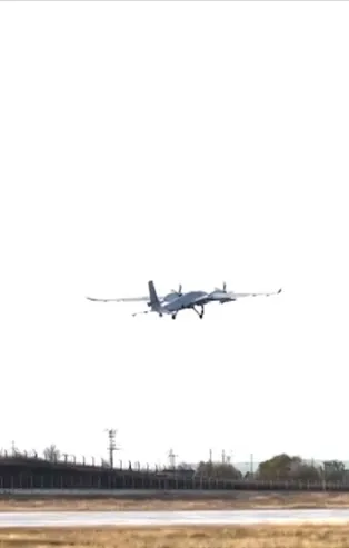 Türkiye'nin ilk havadan karaya süpersonik füzesi olan TRG-230-iHA'dan tam isabet