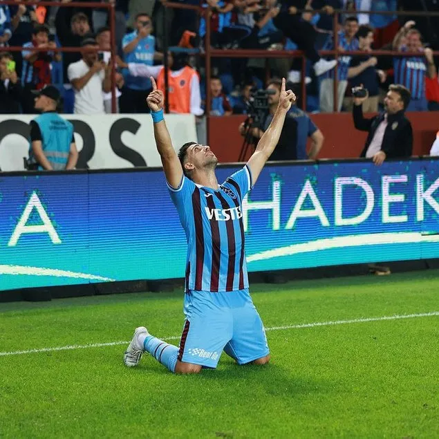 Bakasetas’ın boynunda korkutan görüntü!
