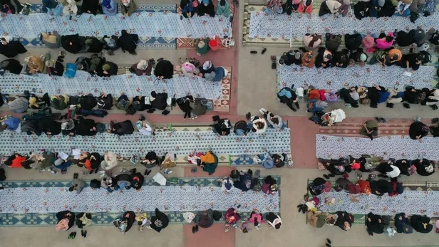 ramazanin-isigini-yakala-konulu-3-uluslararasi-fotograf-yarismasinin-kazananlari-belli-oldu-1653321824103.jpeg “Ramazanın ışığını yakala!” konulu 3. uluslararası fotoğraf yarışmasının kazananları belli oldu-3