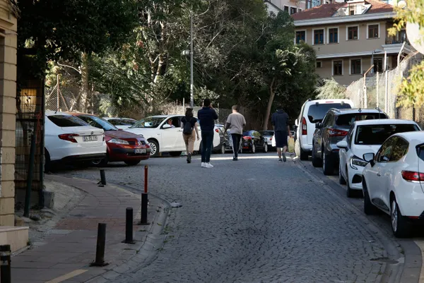 15-temmuz-sehitler-koprusunde-gorunmeyen-tehlike-ortakoy-viyadugunden-parcalar-dusuyor-1632812236315.jpg 15 Temmuz Şehitler Köprüsü'nde görünmeyen tehlike! Ortaköy Viyadüğü'nden parçalar düşüyor-5