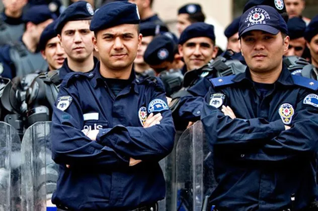 Nasıl polis olunur? Polis olmak için şartlar neler? PMYO başvuruları nasıl ve nereden yapılıyor?
