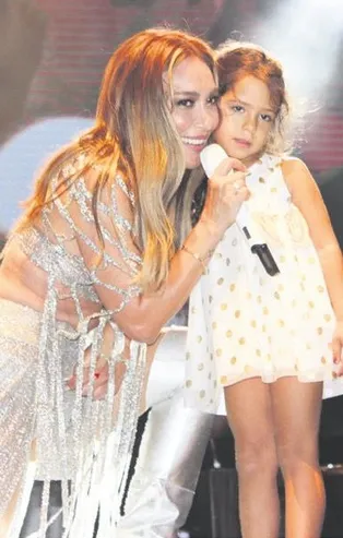 Ziynet Sali ve Erkan Erzurumlu ile Kıbrıs'ta evlenecek