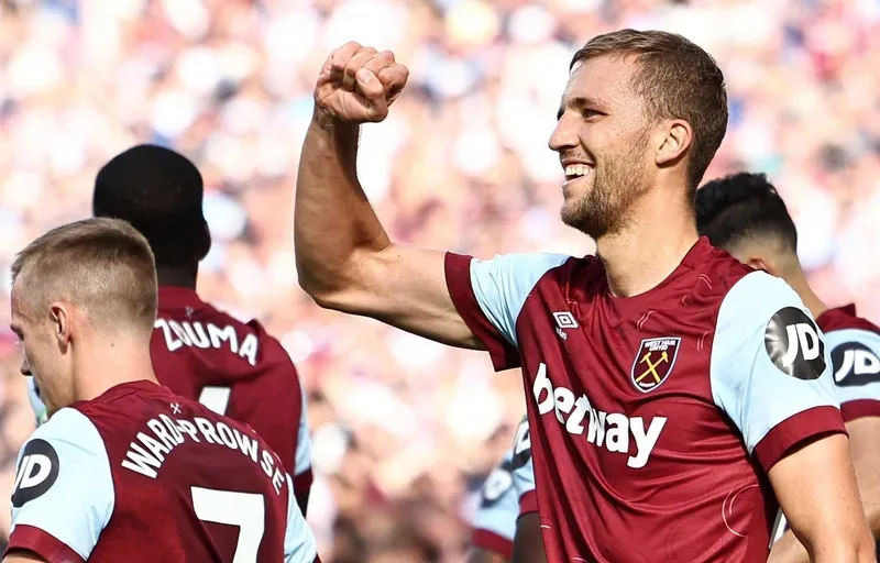 West Ham'ın Çekyalı orta sahası Tomas Soucek