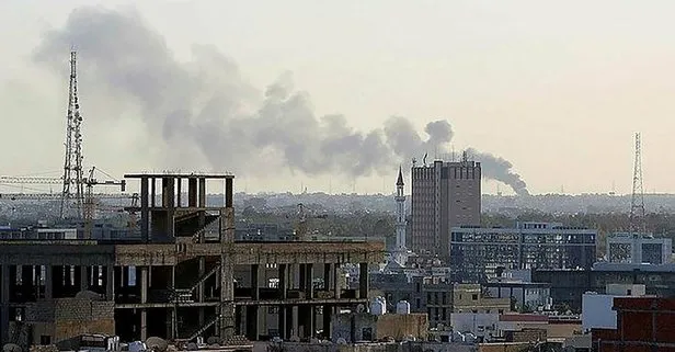 Darbeci Hafter'den SİHA'lı saldırı! Postaneyi vurdu