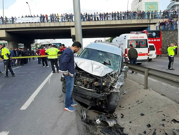 Kocaeli'de feci kaza! Ortalık savaş alanına döndü-2