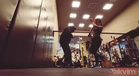 Yalı Çapkını'nın Seyran'ı Afra Saraçoğlu taytını çekti dur durak bilmedi! Çağatay Ulusoy'la aşk itirafının ardından spor pozları olay oldu: "Tazı gibi" - 9