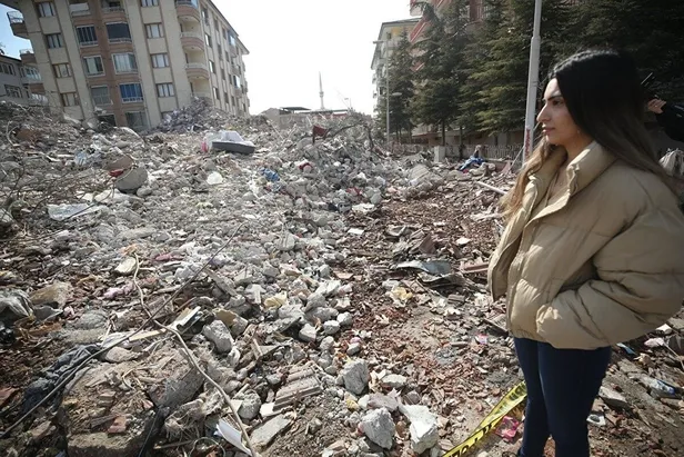 takma-dislerini-unuttu-asrin-felaketinden-kurtuldu-1677459772644.jpeg Büyük dedenin takma dişleri sayesinde asrın felaketinden kurtuldular-2