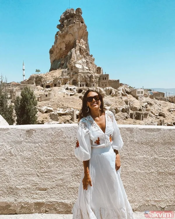 Dilan Çiçek Deniz ‘çocukluğum’ dedi Kapadokya’dan paylaştı! Beyaz elbisesi ile göz kamaştırdı sosyal medya onu konuştu - 4