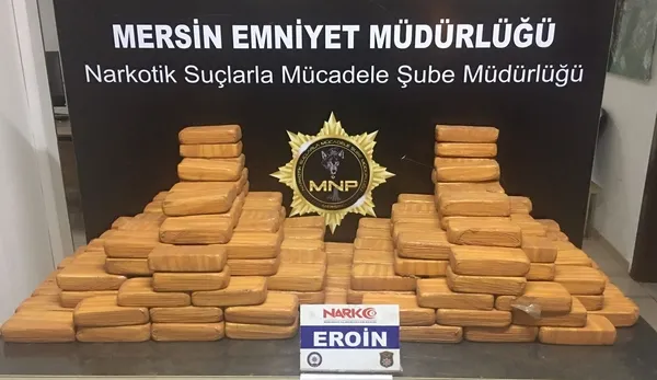 mersinde-pkkya-bir-darbe-daha-105-kilo-eroin-ele-gecirildi-1659735009045.jpg Mersin'de PKK'ya bir darbe daha! 105 kilo eroin ele geçirildi-3