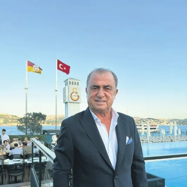 Efsaneler kutlamalara geliyor