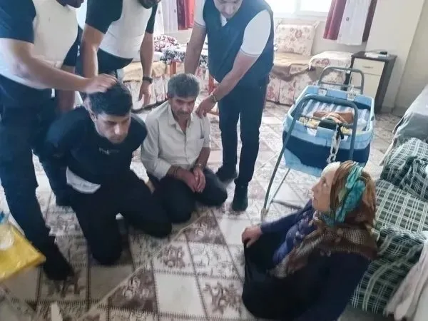 4-kisiyi-olduren-katil-damat-yakalandi-cinnet-getirdim-hepsini-vurdum-1719246954710.jpeg 4 akrabasını vahşice öldüren katil damat yakalandı! İfadesi şoke etti: Cinnet getirdim hepsini vurdum! | Babası ise tahliye-5