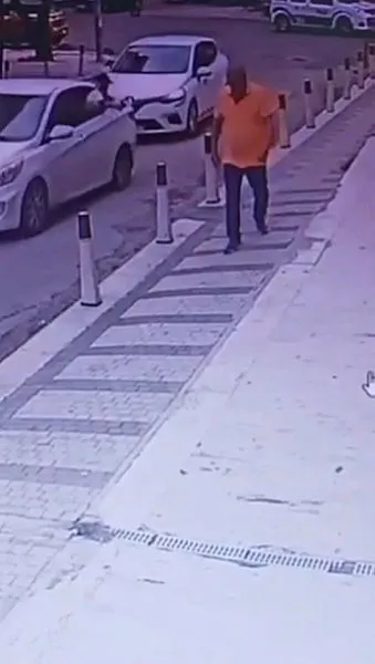 Bayrampaşa'da İstanbul Fırıncılar Odası eski Başkanı Fahri Özer'e silahlı saldırı! Sokak ortasında sıktılar