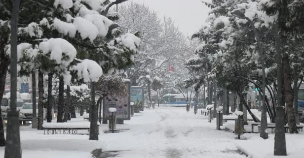 Erzurum’da okullar tatil mi? 8 Mart Pazartesi MEB ve Valilik açıklaması var mı?
