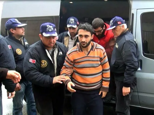 sehit-firat-cakiroglunun-babasindan-aksener-ve-iyi-partiye-sert-sozler-ihanet-icerisindeler-1681790924350.jpg Şehit Fırat Çakıroğlu’nun babasından Meral Akşener'e terör tepkisi: Vatan hainleri-4