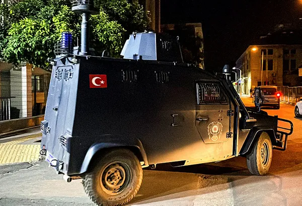 Mersin’de FETÖ operasyonu: 9 gözaltı kararı-3