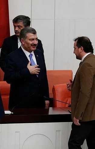 Koronavirüsle mücadele sürecini canla başla yürüten Sağlık Bakanı Fahrettin Koca'nın bir günü