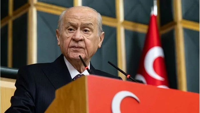 mhp-lideri-devlet-bahceli-hazmedemeyenlere-duyurdu-hazimsizlik-kelime-i-tevhiddeyse-tarafimizi-ilan-ediyorum-l-1704547784509.jpeg