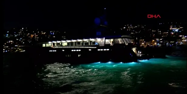 istanbul-bogazinda-yilbasi-partisi-yapilan-yata-polis-baskini-cezayi-yediler-1609444638515.jpg İstanbul Boğazı'nda yılbaşı partisi yapılan yata polis baskını! Cezayı yediler-3