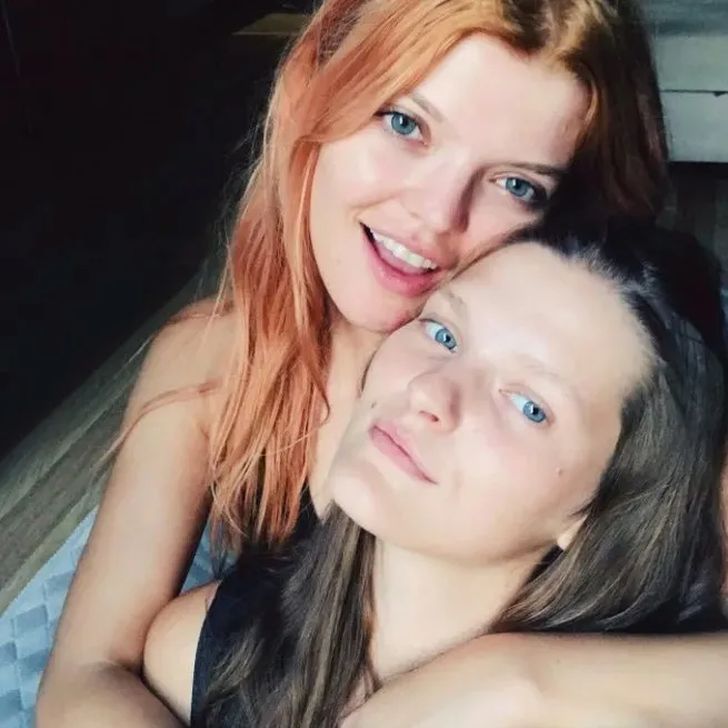 Kuruluş Osman’ın başrolü Burak Özçivit’in baldızlarına bakın! Fahriye Evcen’in kardeşleri "Güzellik genetik" dedirtti - 17