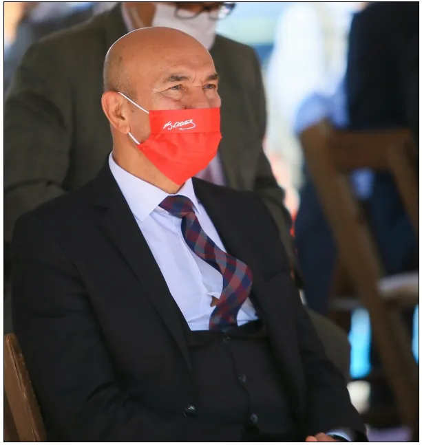 CHP’li milletvekillerinin Meclis’te taktıkları Atatürk imzalı maskeler çöpe atıldı-4