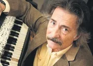 Ünlü sanatçı Timur Selçuk hayatını kaybetti