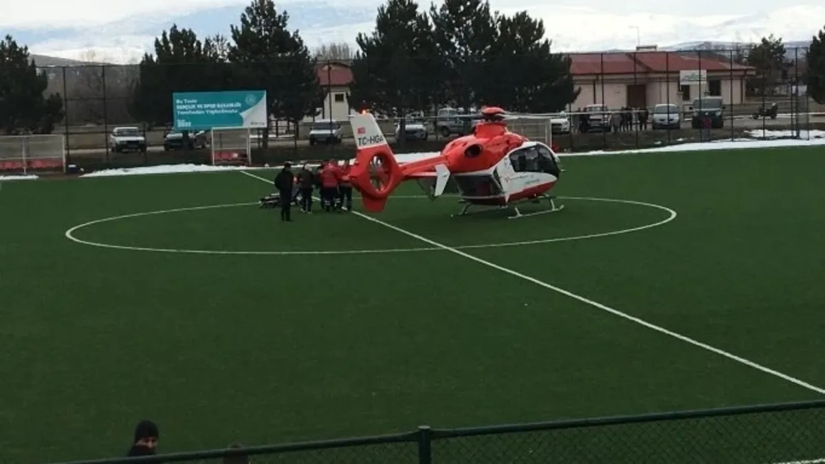 Sivas'taki amatör maça helikopter molası!