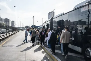 Zeytinburnu’nda metrobüs arızası!