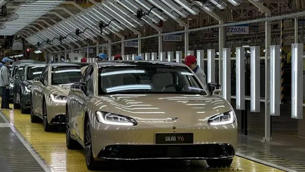 Hem fiyatı çok uygun hem de uzun menzilli: Tek şarjda 1020 km gidiyor: Elektrikli otomobil almak isteyenler sevindi-2