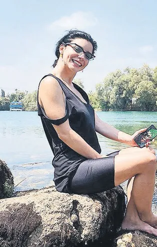 Aşkı Burak Dayı ile Antalya'da tatil yapan Merve Boluğu "Hayatı akışına bıraktım" mesajı verdi