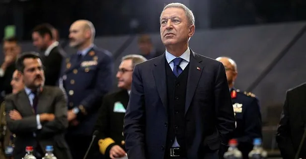 Milli Savunma Bakanı Hulusi Akar, İngiltere Savunma Bakanı Ben Wallace’ın resmi davetlisi olarak Londra’ya gitti