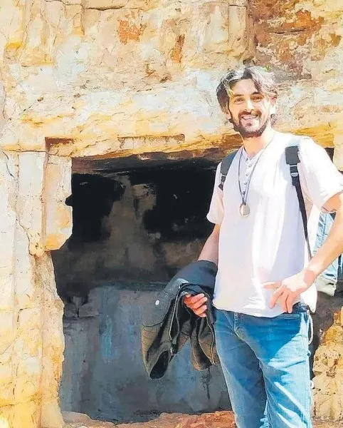 yok-boyle-olum-boluda-kamyonetle-kaza-geciren-serkan-gurel-on-taraftaki-av-tufeginin-ates-almasi-sonucu-oldu-1654843354272.jpeg Yok böyle ölüm! Bolu'da kamyonetle kaza geçiren Serkan Gürel ön taraftaki av tüfeğinin ateş alması sonucu öldü-2