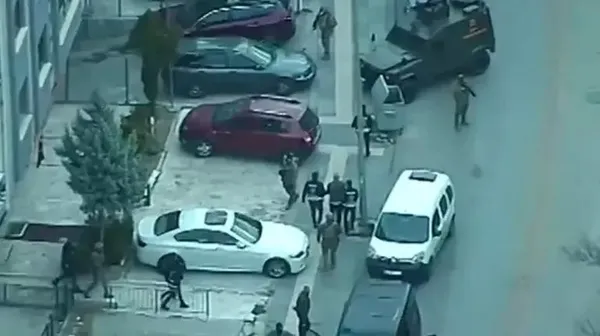 ankara-merkezli-narkoguc-operasyonlari-210-gozalti-1699508047564.jpeg Ankara merkezli "Narkogüç" operasyonları: 210 gözaltı-2