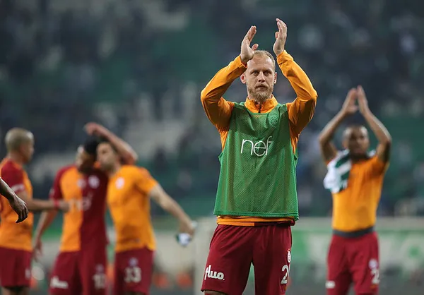 1595405298801.jpg Eski yıldız geriye dönüyor! Galatasaray'da flaş gelişme-3