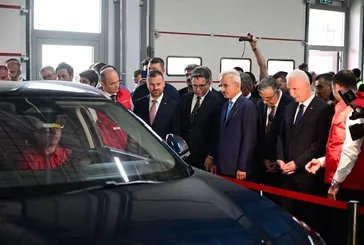 Araç muayenesinde yapay zeka dönemi! Bakan Uraloğlu duyurdu: "Aracın MR'ını çekeceğiz"