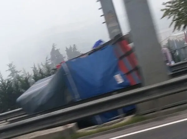 İstanbullular dikkat! E-5'te trafik durdu!-1
