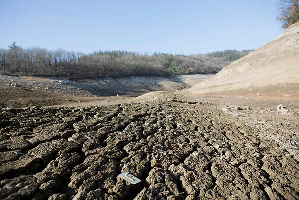 İstanbul barajlarIarı susuzluk alarmı verirken İBB Başkanı Ekrem İmamoğlu "problem gözükmüyor" dedi-2