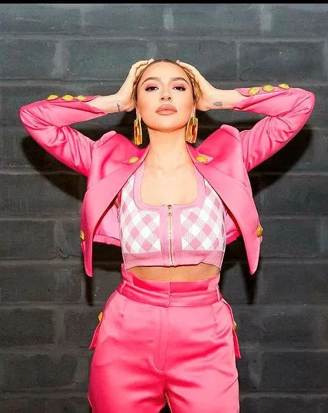 hadisenin-ortaya-cikan-fotografi-saskina-cevirdi-pozlariyla-olay-olan-isim-bu-kez-yok-artik-dedirtti-inanilmaz-degisim-1623876558287.jpeg Hadise'nin ortaya çıkan fotoğrafı şaşkına çevirdi! Pozlarıyla olay olan isim bu kez 'yok artık' dedirtti! İnanılmaz değişim-1