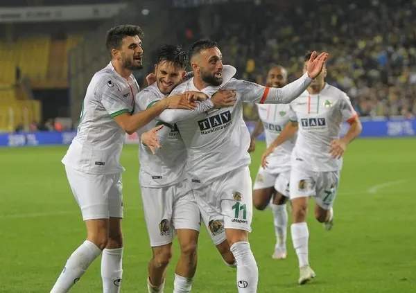 wout-weghorst-gol-firsatlarini-harcadi-besiktas-liderligi-kacirdi-1667820762574.jpeg Wout Weghorst gol fırsatlarını harcadı: Beşiktaş liderliği kaçırdı-2