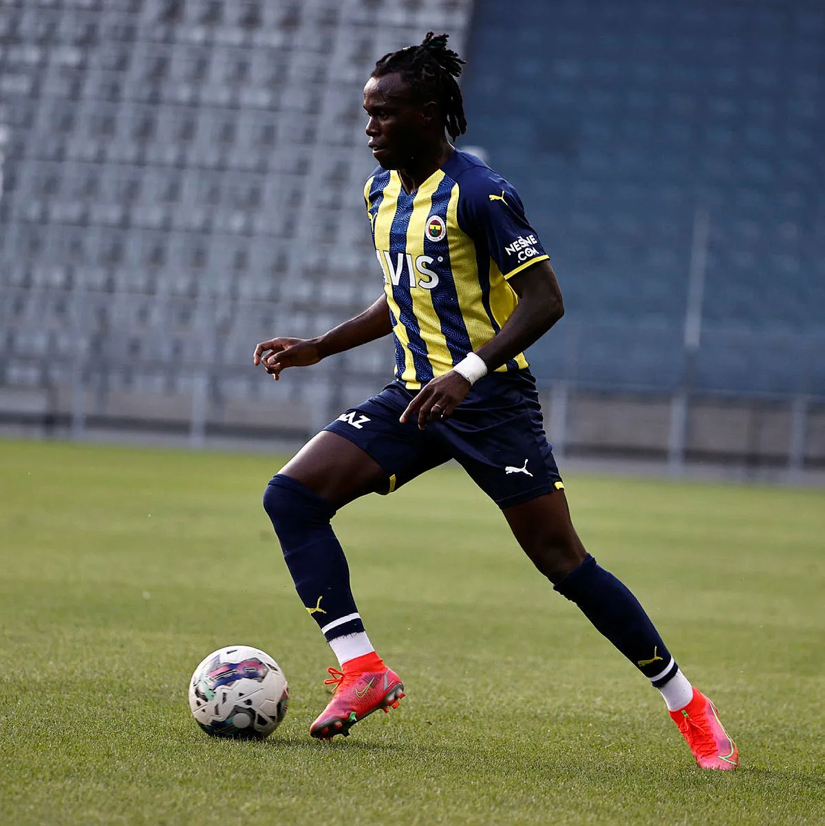 Fenerbahçe sil baştan! 14 isimle yollar ayrılıyor - 19